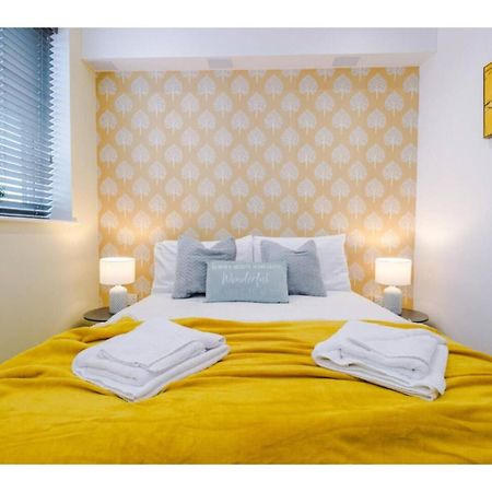 The Ecclesian Deluxe Apartments Near Trafford Centre Eccles Train Station Manchester Exterior foto